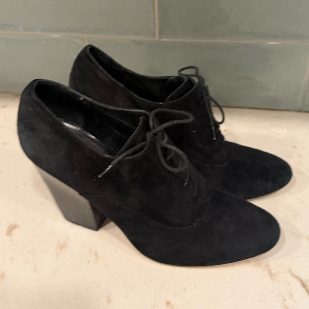 M Gemi The Viaggi Chunky Heel Women's Black Suede Lace-Up Shoes